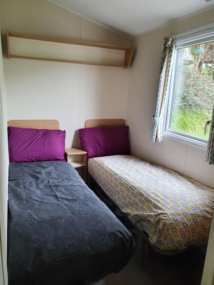 3 Bedroom Caravan, Sleeps 8, at Parkdean Newquay Holiday Park view 2