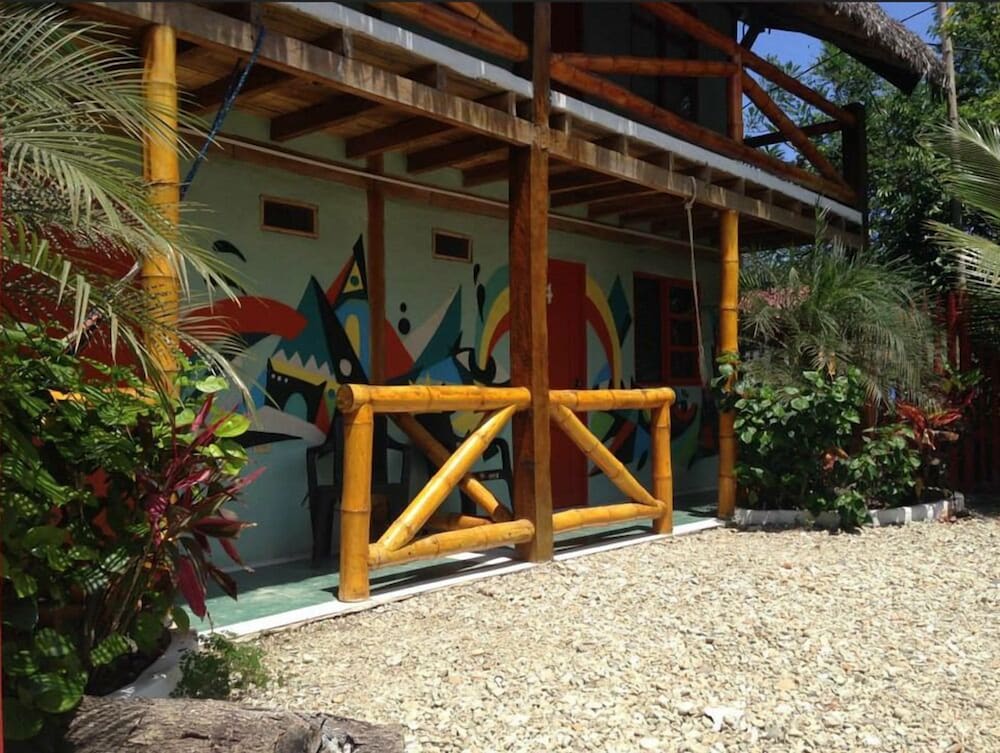 Pop House Montañita