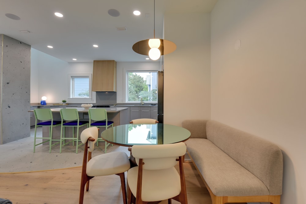 Stroll to Shore, Modern Santa Rosa Beach Duplex!