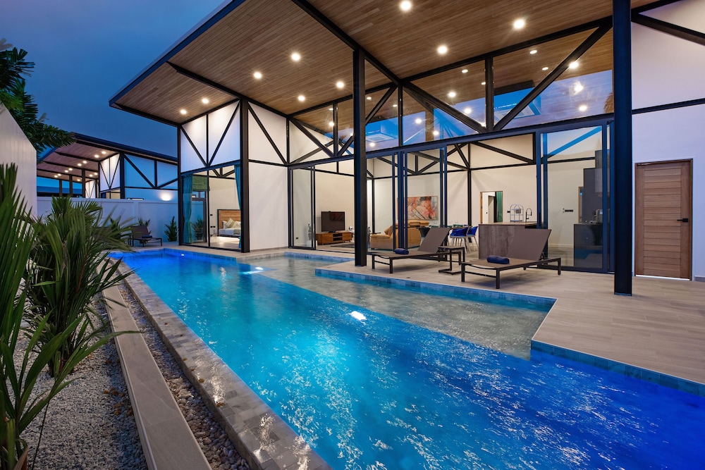 22m Oxygen Pool Villa Sunset Garden 9