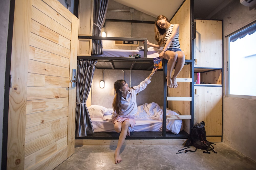 UdonBackpackers Beds and Cafe