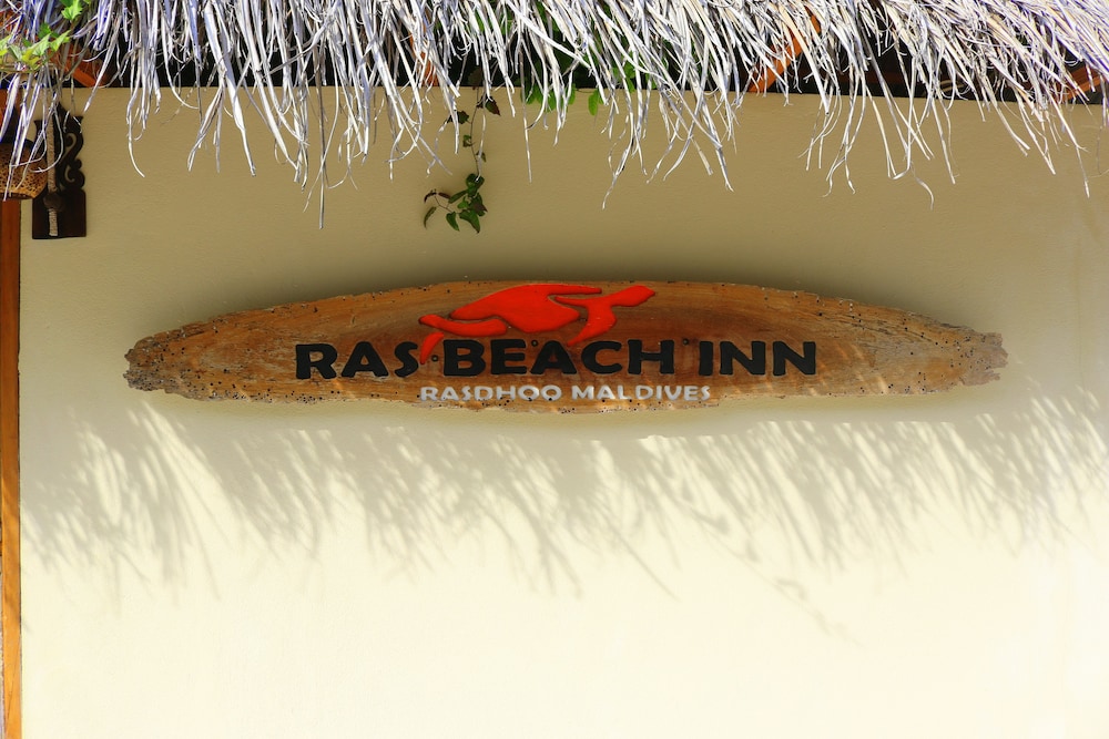 Ras Beach Inn