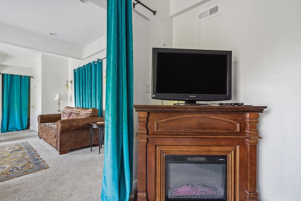 Columbia Vacations - The Columbia Inn at Peralynna Manor - Property Image 61