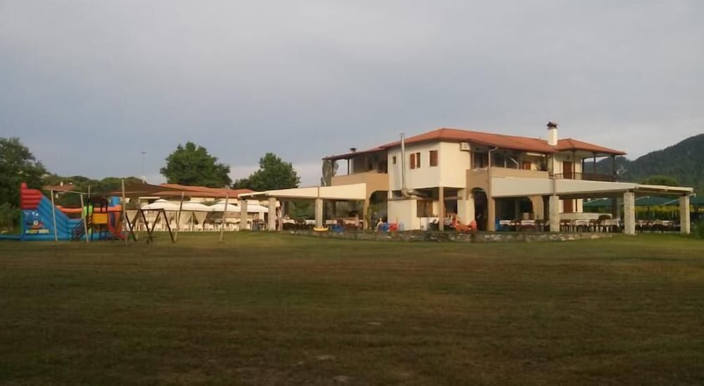 Top Studios