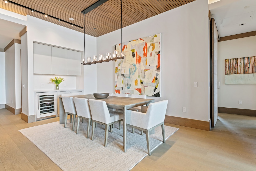 The Residences at The Tower-3 Bedroom Deluxe #6 3 Condo