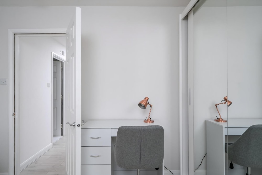 Modern South Wimbledon Stay