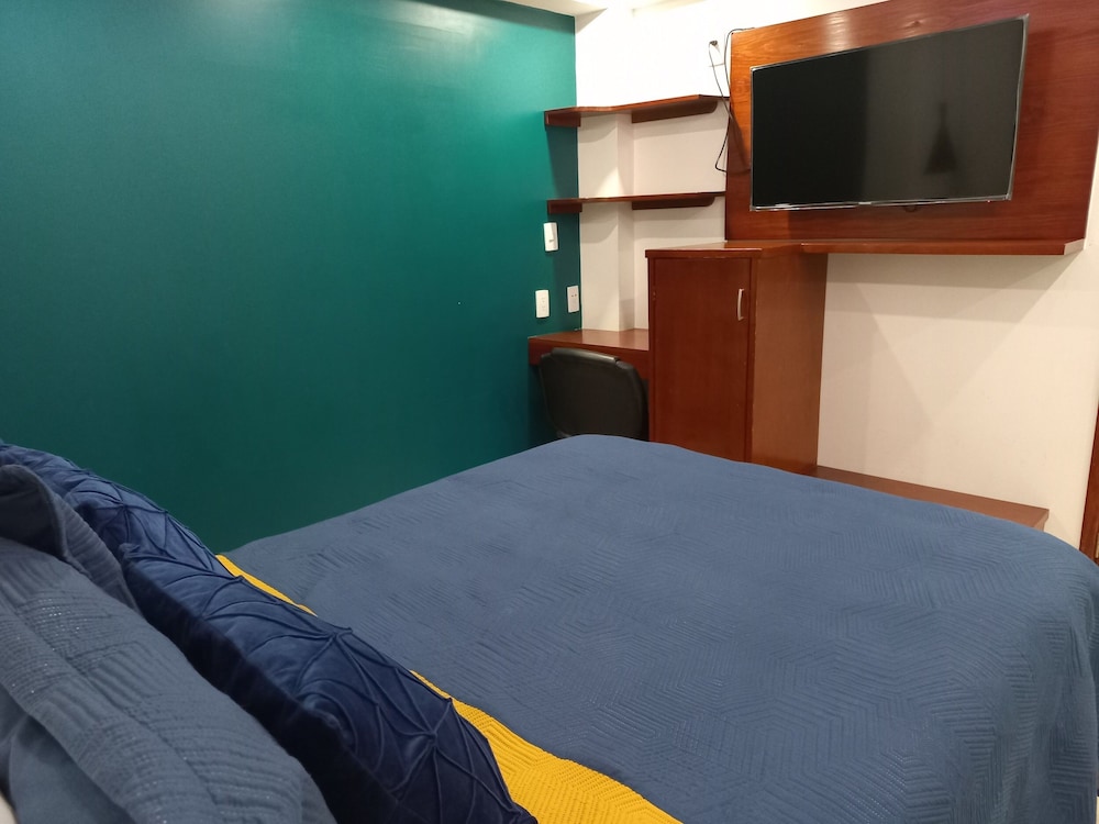 La Aurora Hotel like Home