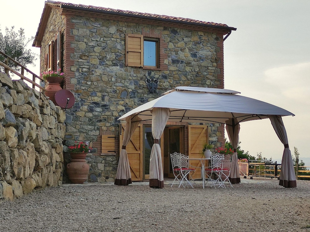 New Tuscan Villa With Pool view 5
