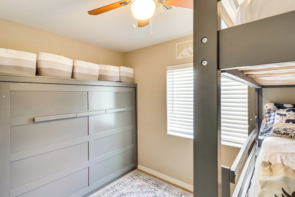 4 Mi to Fool Hollow Lake: Show Low Home w/ Hot Tub