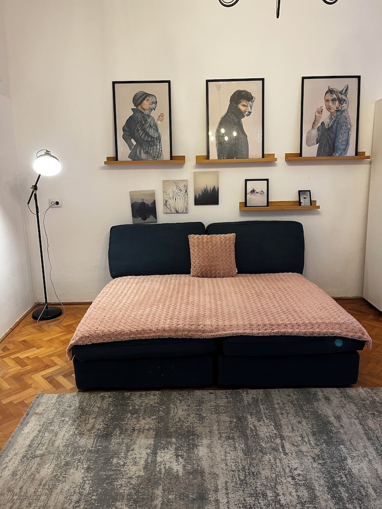 Suite 49