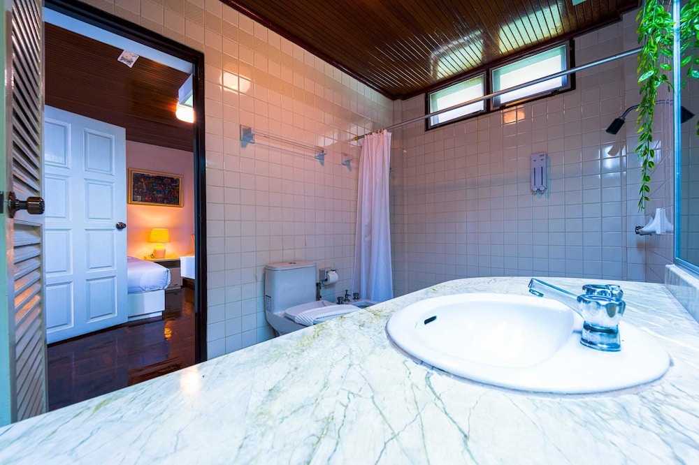 Oceanfront 6 Bedroom Twin Villas OV6