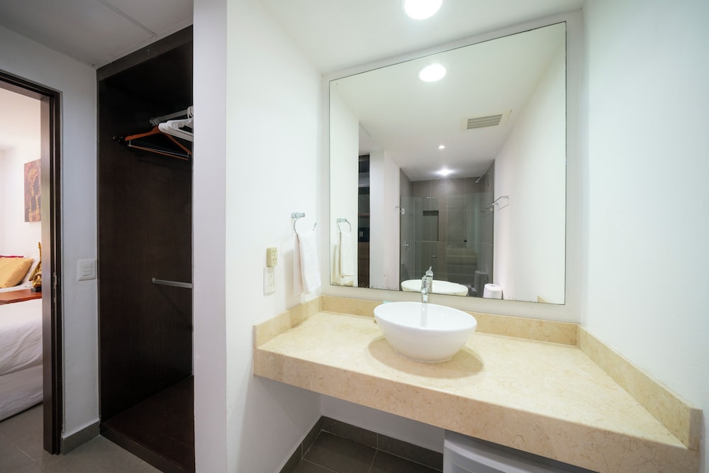 Condo de 3 habitaciones y 4 albercas