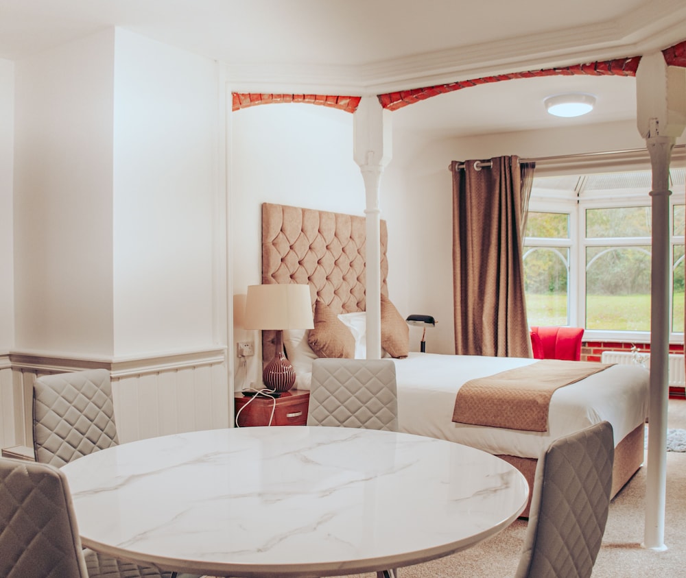 Trivelles Waterhall Country Hotel - Gatwick
