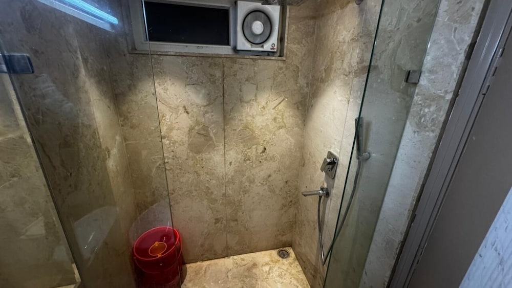 The PratiQ - Signature Boutique Hotel