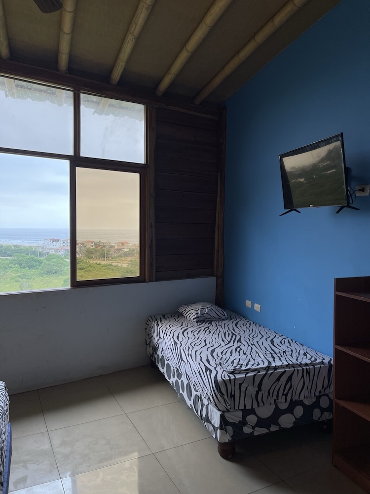 Punta Hills Montanita