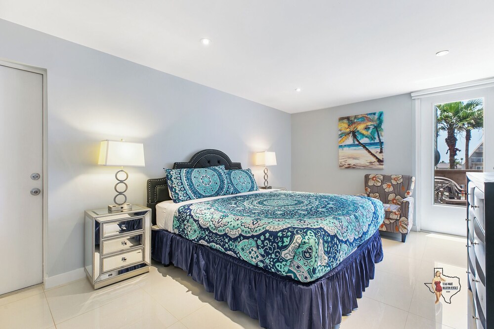 Bahia Mar Solare Resort Condos