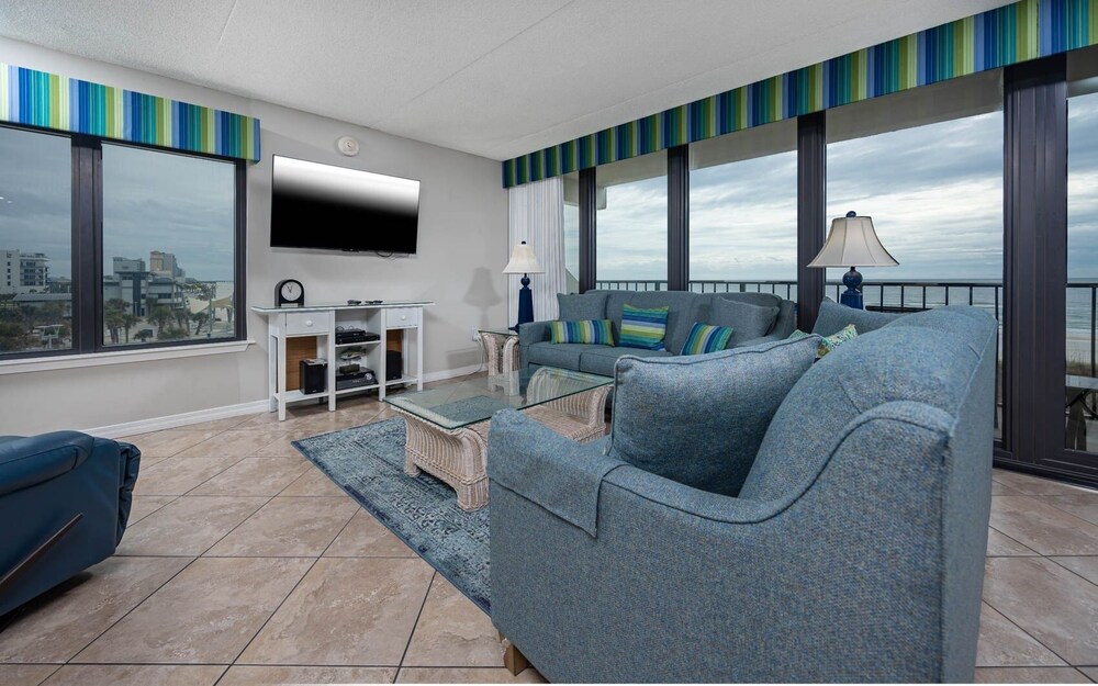 Island Winds East 301 3 Bedroom Condo