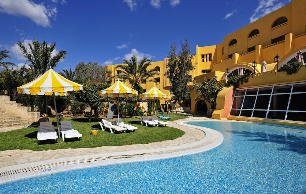 Hotel Chich Khan - Image 1