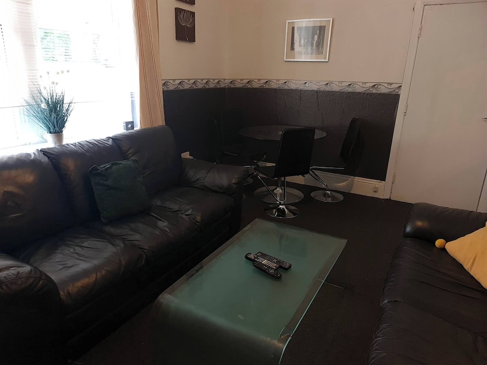 Stags Hens Contractors Longstay