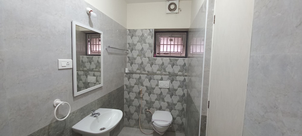 Shantham Service Apartments Indumanagar