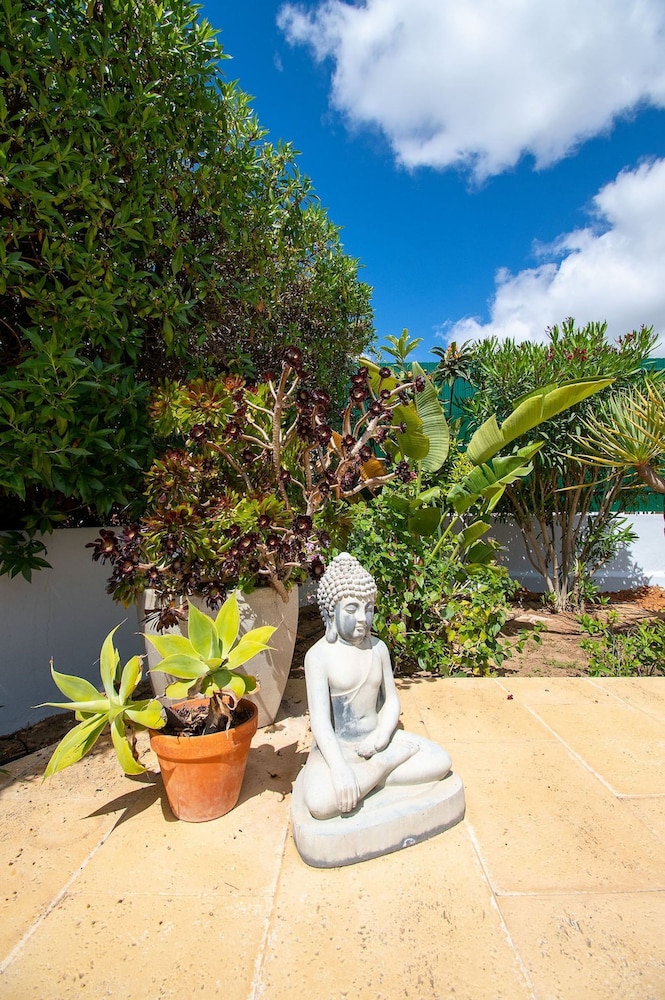 Casa Ana Superbly Renovated With Heated Private