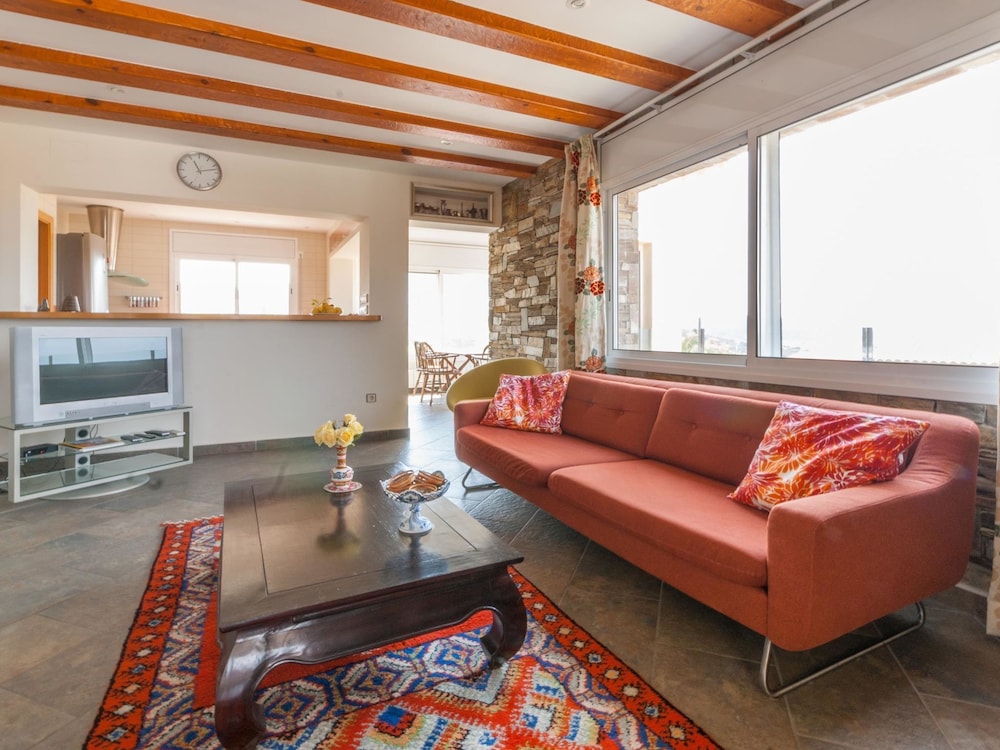 Modern Apartment in Roses With Swimming Pool photo 5