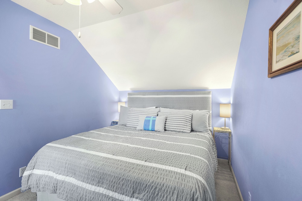 Gentle Slopes Retreat Fit For 12!