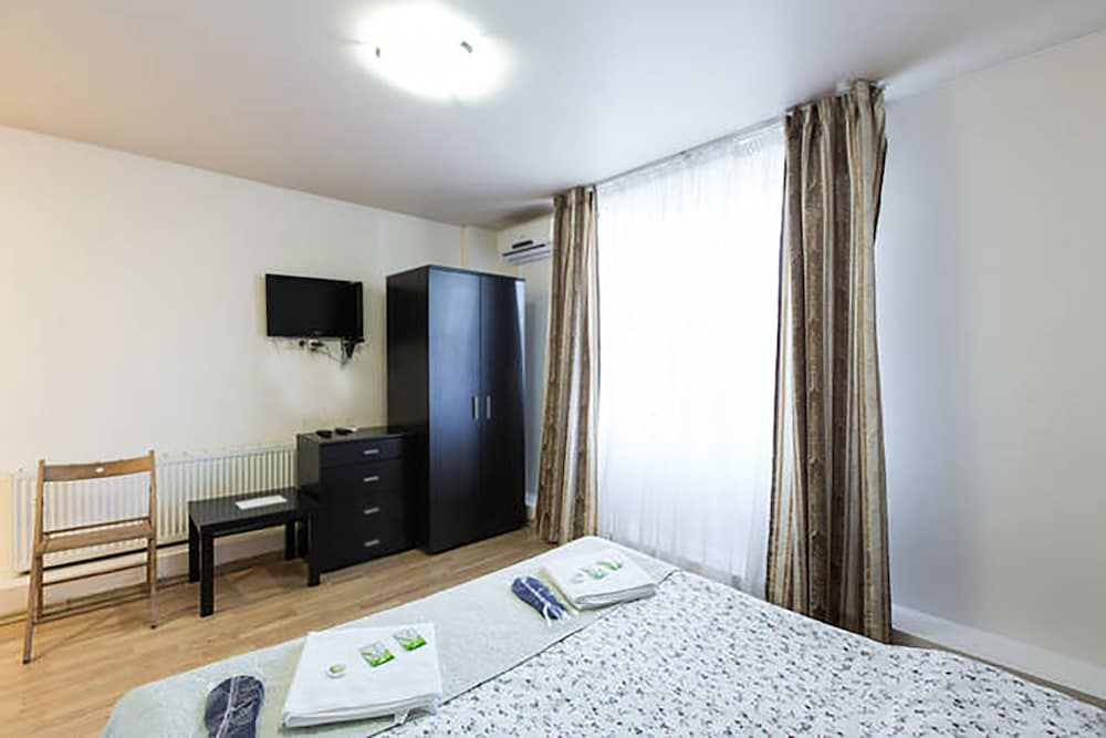 Dance Hotel