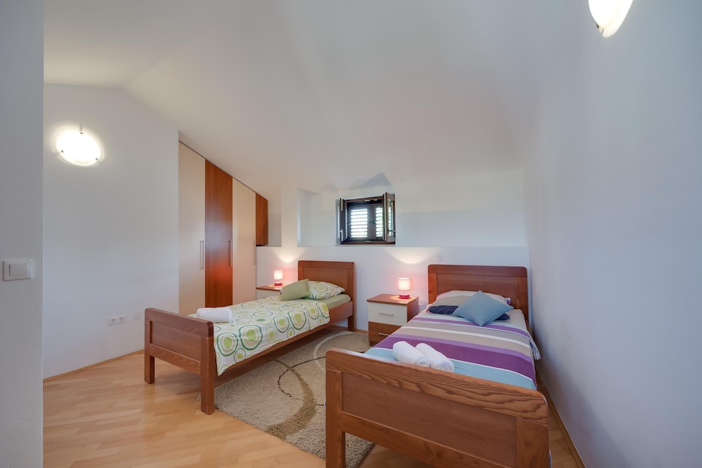 Holiday Home Ema in Tar - Vabriga