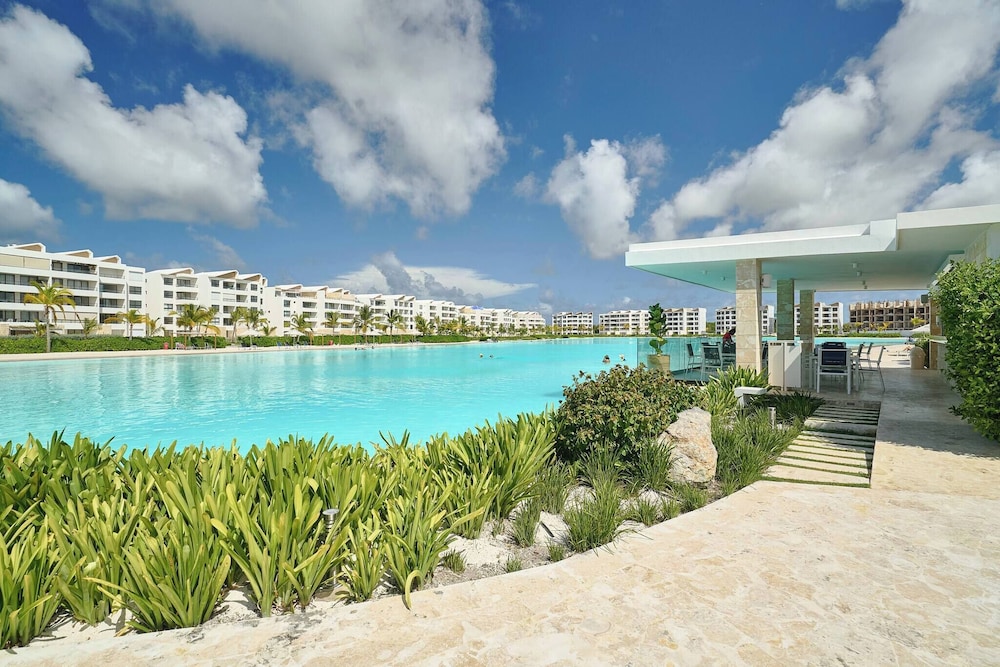 Luxury Escape Private Jacuzzi, Beach, Punta Cana Sleep 5