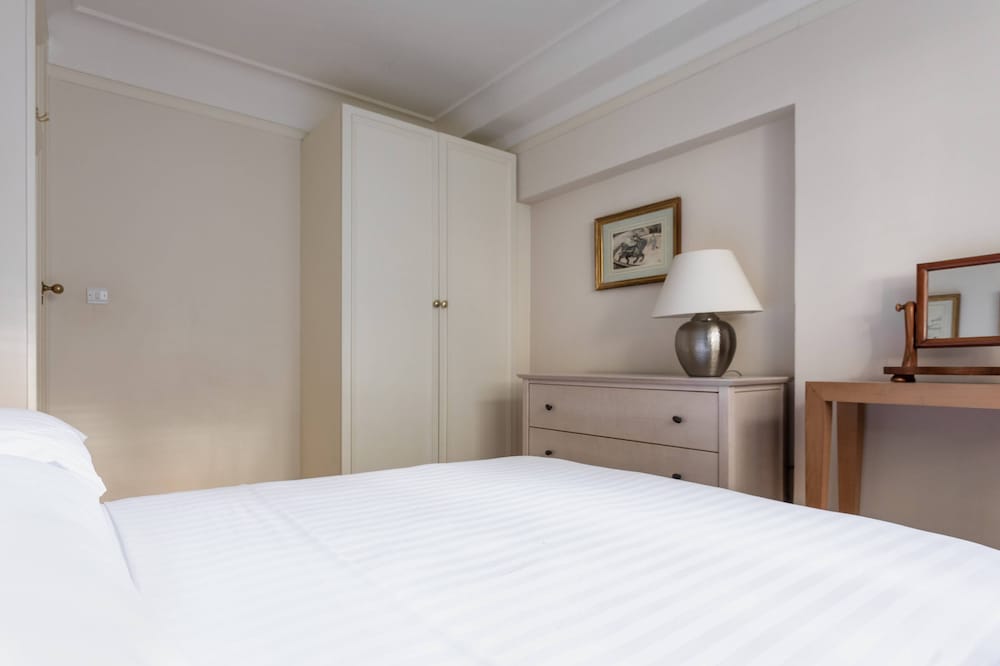 Drayton Gardens VI by Onefinestay