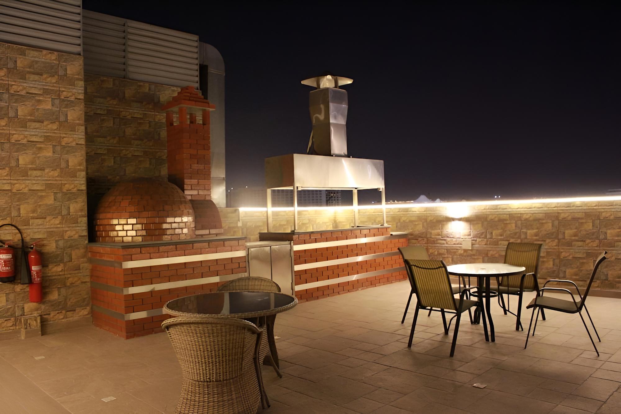 Grand Silverton Hotel view 2