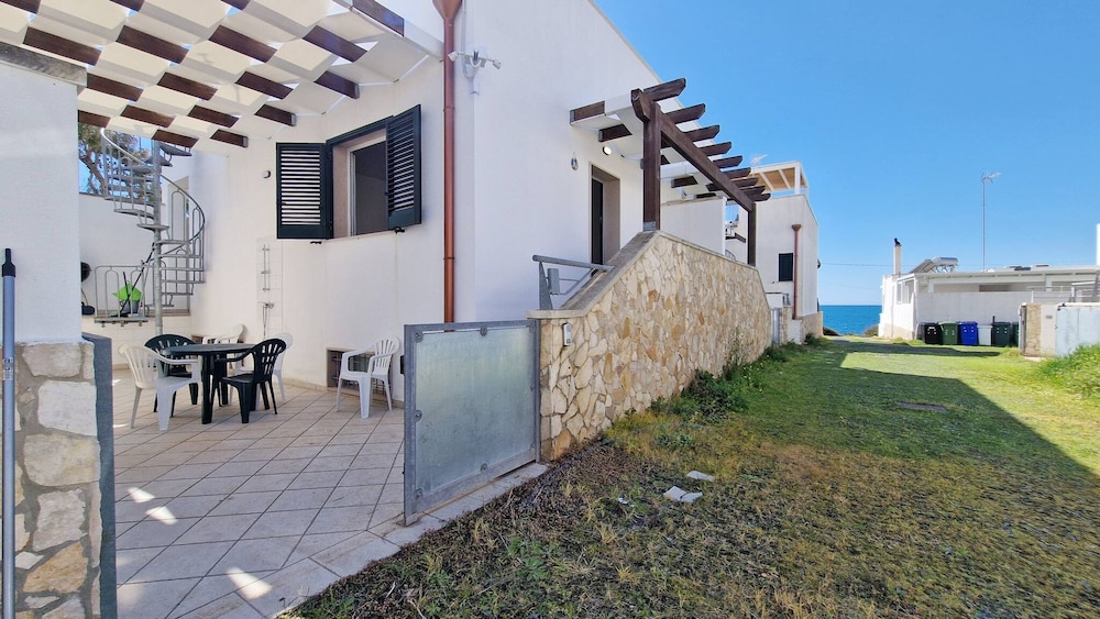Villetta Charme 2 in Capilungo 5 Guests by the sea