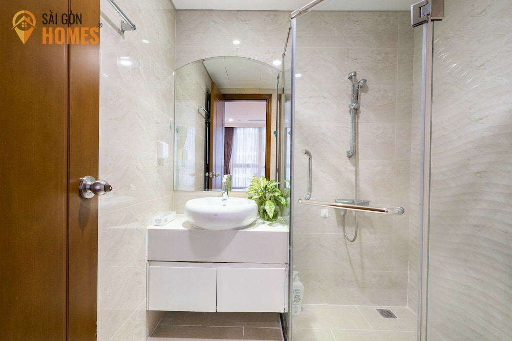 Landmark Apartment in Vinhomes Central Park