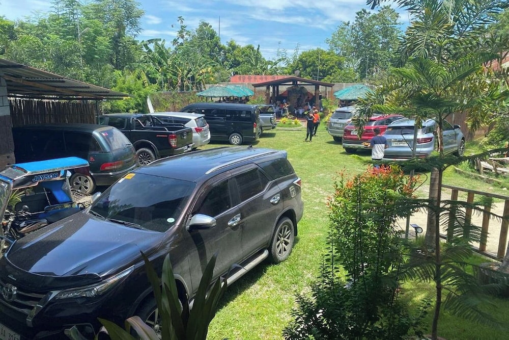 Mom Shie'S Apartelle