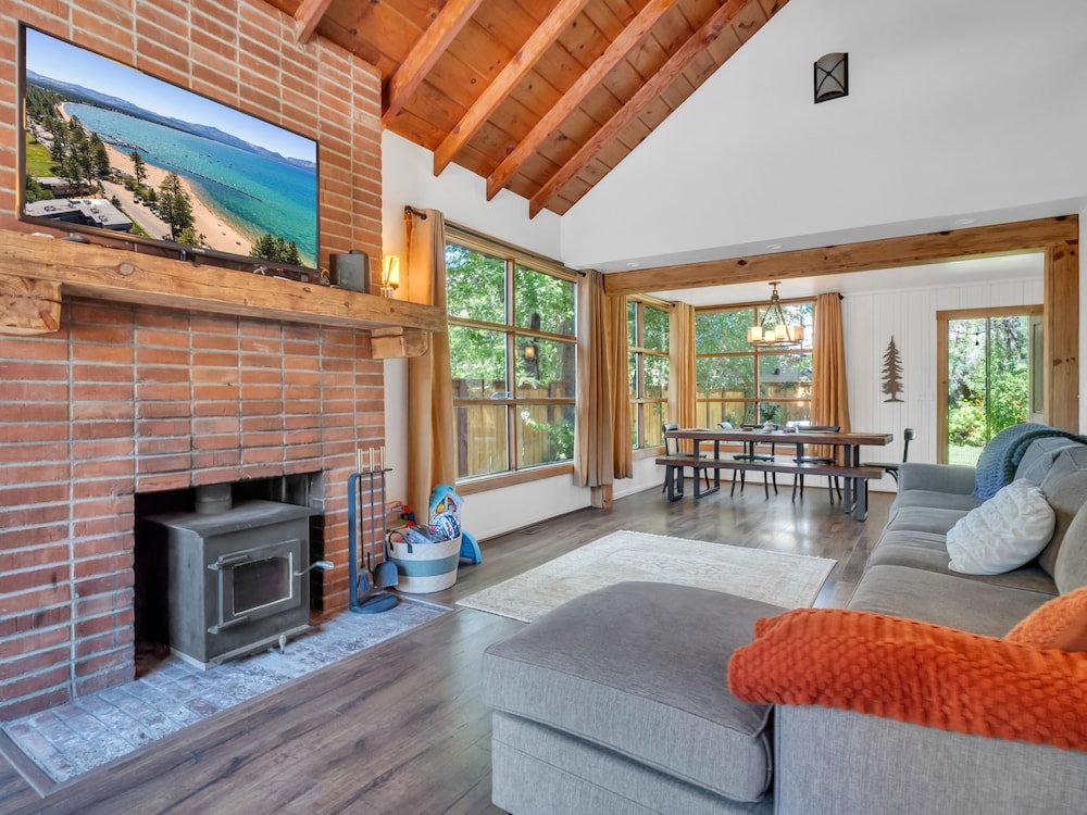 851h Tahoe Classic Cabin Near The Beach 2 Bedroom Cabin