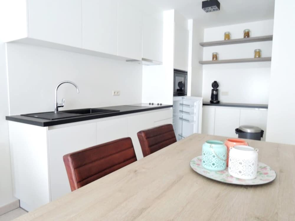 Apartment Near Epernayplein, Family-friendly Stay