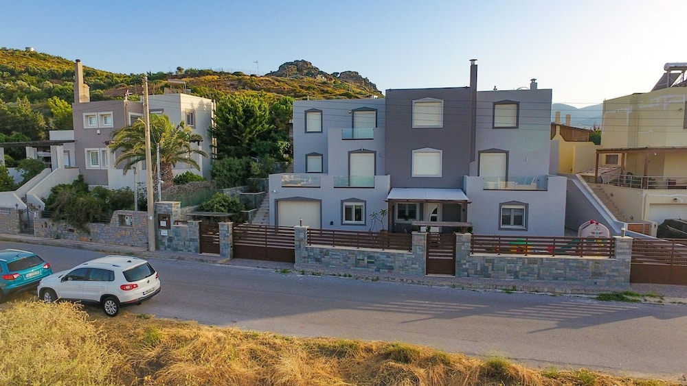 Marie Nicol Apartments 2