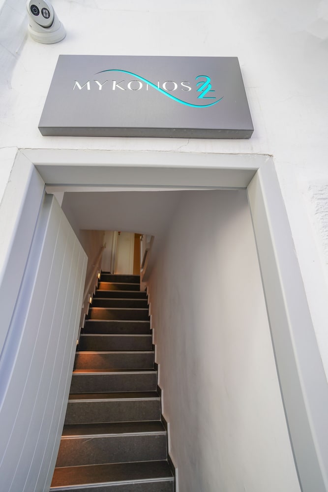 Mykonos 22 Superb Town Penthouse With Jacuzzi Spa