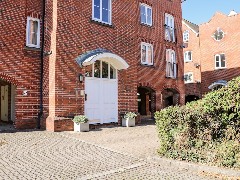 19 Quayside Walk