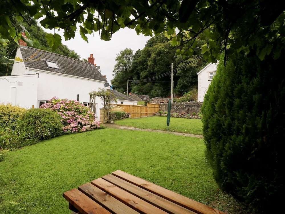 Spring Garden Cottage