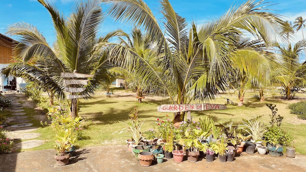 Footprints Beach Resort 34