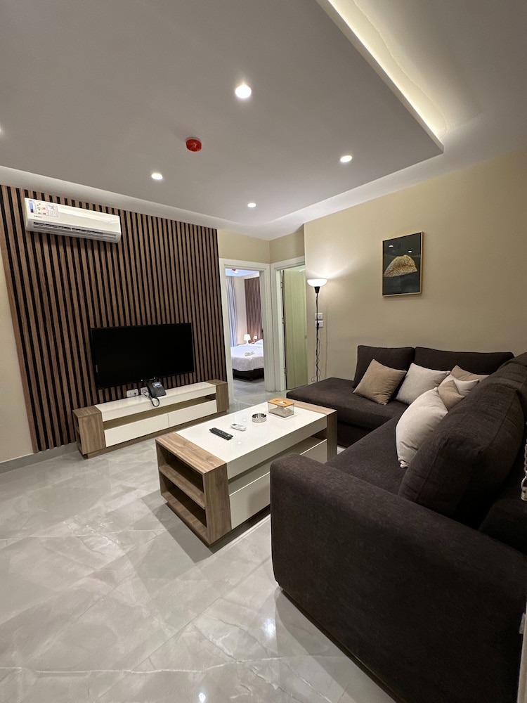 Charming Amman Apartment With Terrace and Garde