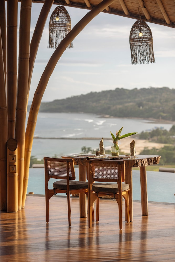 Ketanu Bamboo Lodge Sumba