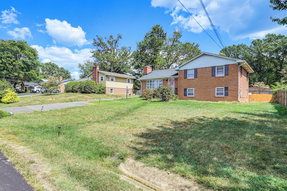 Fireplaces, Fire Pit & Family Fun: Alexandria Home