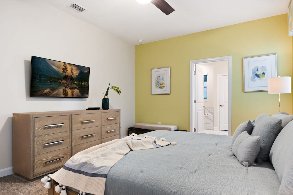 Home 9 Bed Themed Rooms Pool Storey Lake