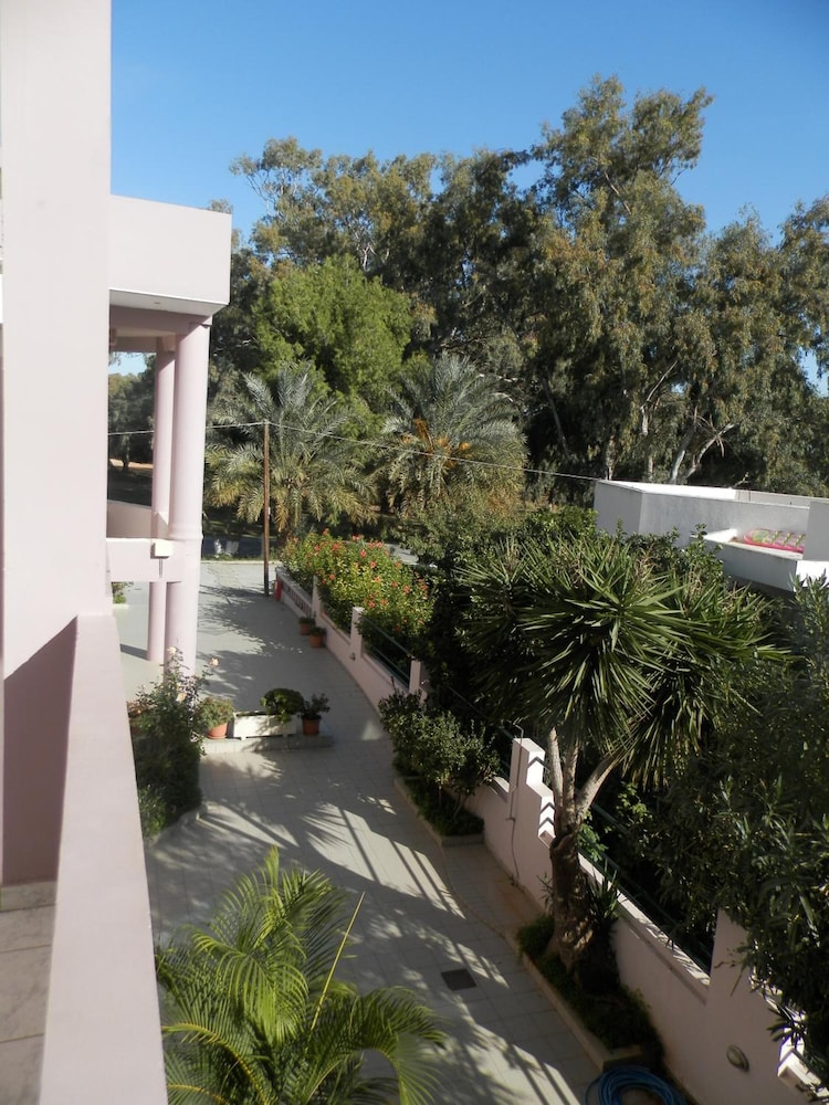 Ilias Apartments