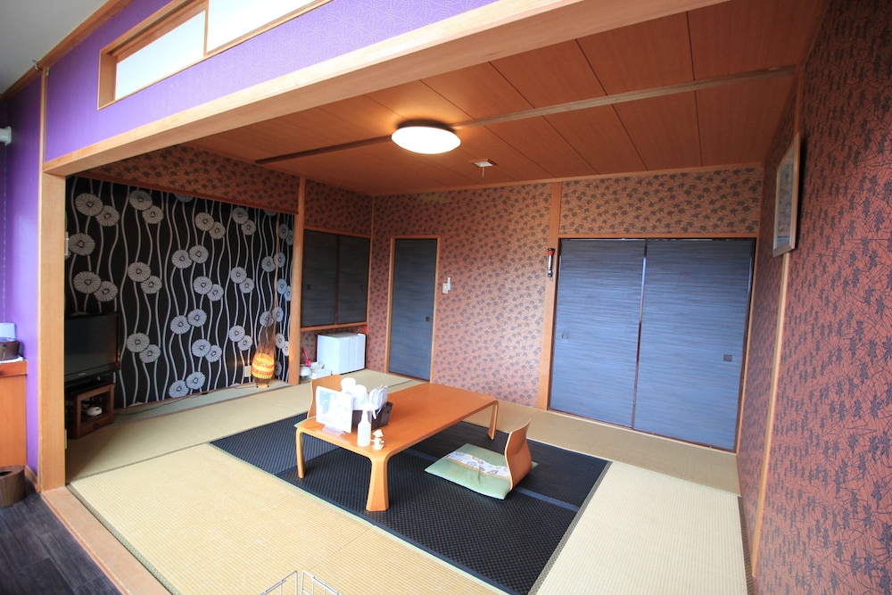 hakonegora guamdog honten view 5
