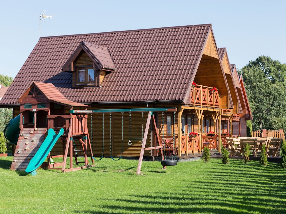 Comfortable Houses With Swimming Pools, Rewal view 5