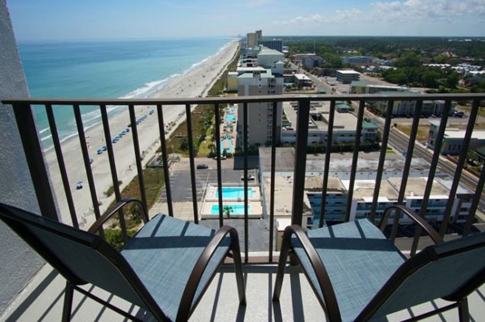 The Palace Resort by Elliott Beach Rentals